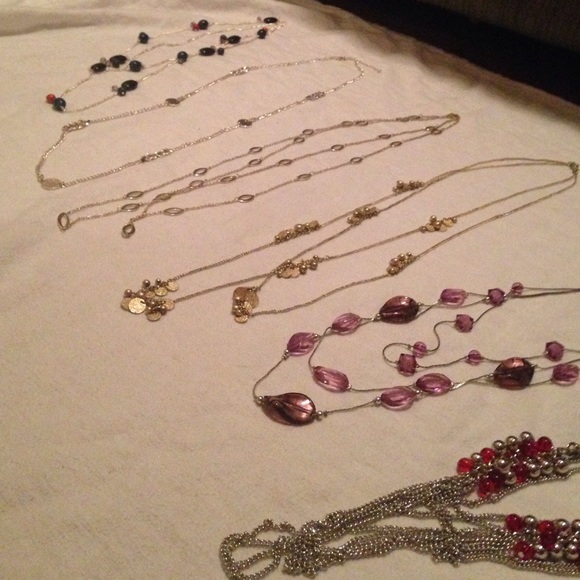 Long necklaces - Picture 4 of 4