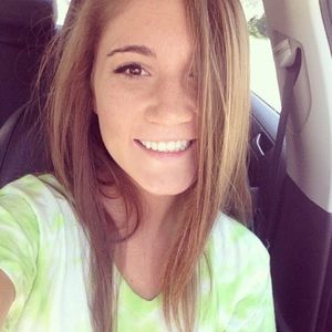 Meet your Posher, Alexis