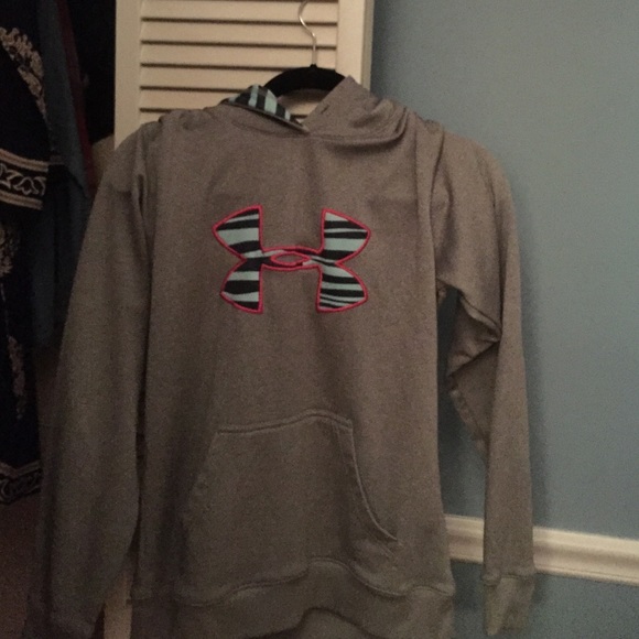 under armor sweatshirt