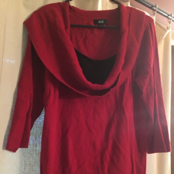 Red top with black - Picture 1 of 1