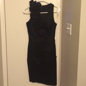 Jessica McClintock ruffled cocktail dress size 6