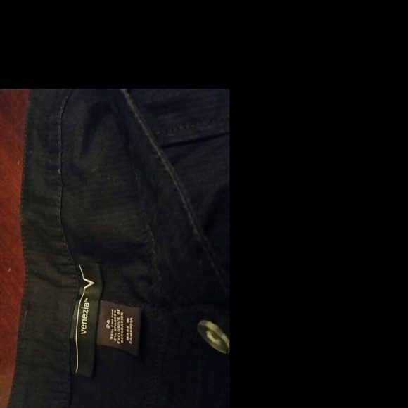 Capri's - Picture 3 of 3