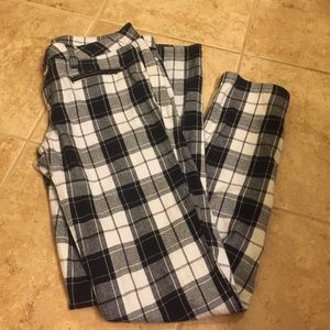 B&W checkered pants