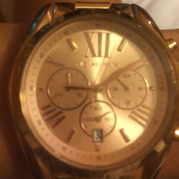 ❌❌WOMENS ROSE GOLD MICHAEL KORS WATCH❌❌ - Picture 3 of 4