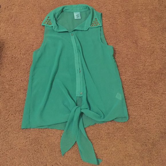Green studded chiffon button down tank