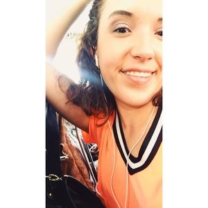 Meet your Posher, Michaela