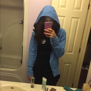 Meet your Posher, Alexis