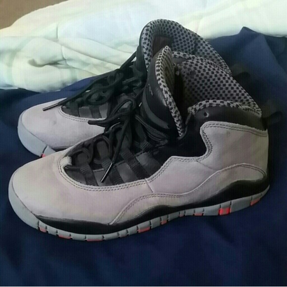 Jordan Wolf Grey Retro 10s