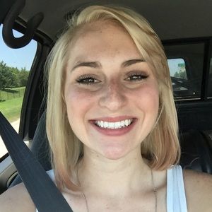 Meet your Posher, Katelyn