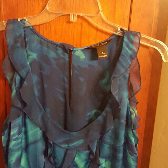 Sz small navy/turquoise ruffle top euc - Picture 2 of 3