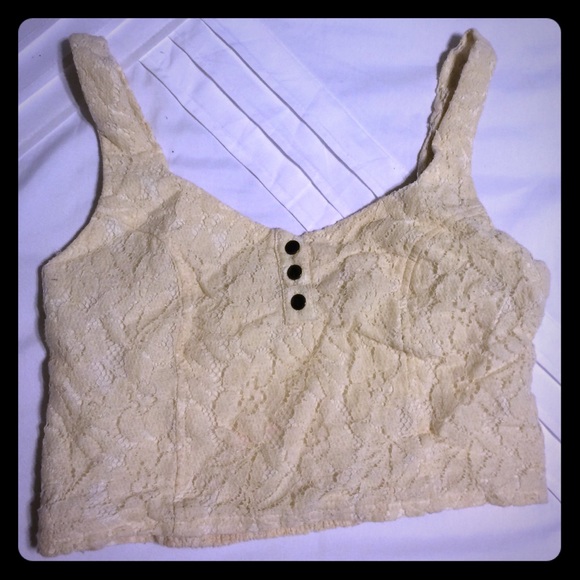 🌸Cream Crop Top🌸