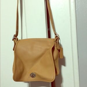 Tan leather Bag.