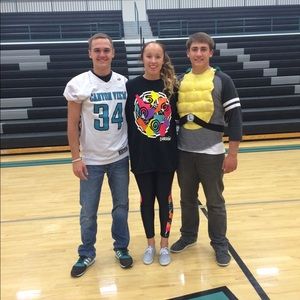 Meet your Posher, Bailey