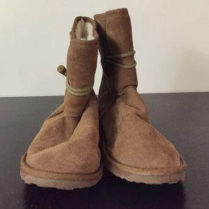 Emu Snow Boots Women's size 8
