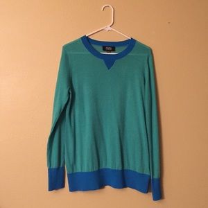 Multi-colored sweater in blue and green
