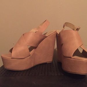 Pink nude wedges