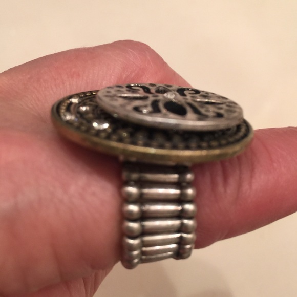 Ring - Picture 4 of 4