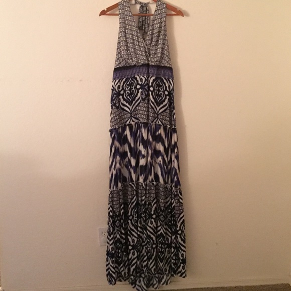Women’s Beautiful Halter Maxi Size L