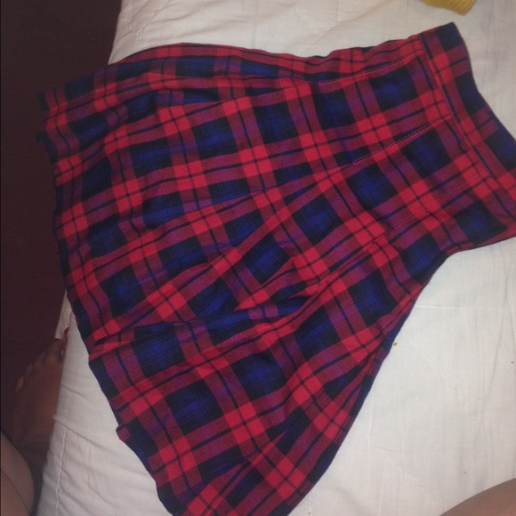 Checkered Skirt / Schoolgirl skirt