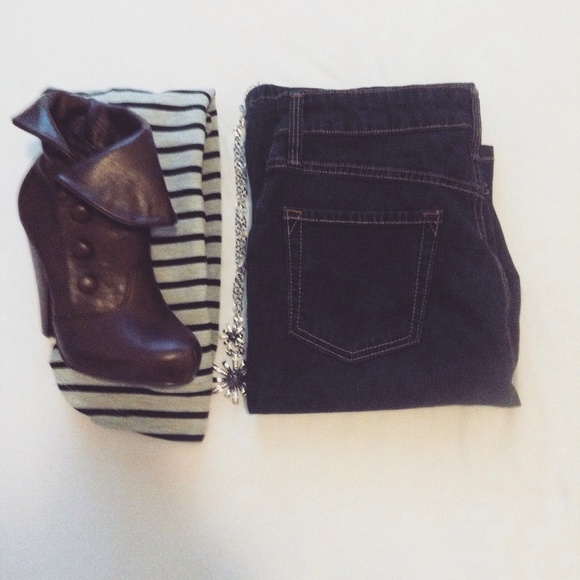 ✨NWT Signature Levi's At Waist Bootcut Jeans ✨