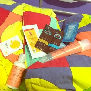 Curly hair care sample bundle!
