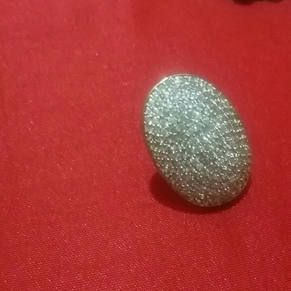 Ring - Picture 3 of 3