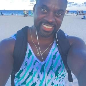 Meet your Posher, Beau