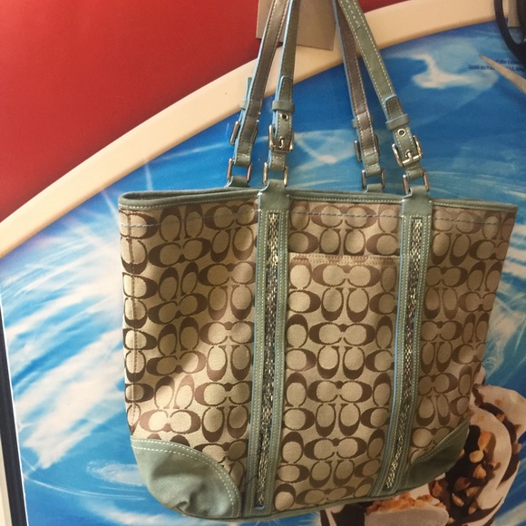 Authentic Coach tote