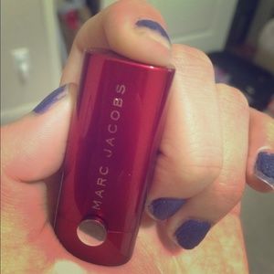 Marc Jacobs limited minisize in red shade!!