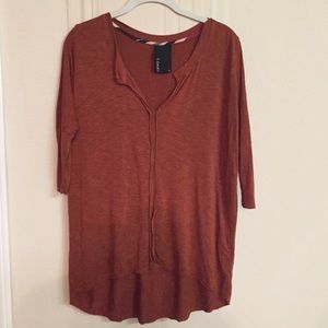 Front seam Dolan tee