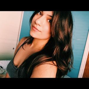 Meet your Posher, Laura