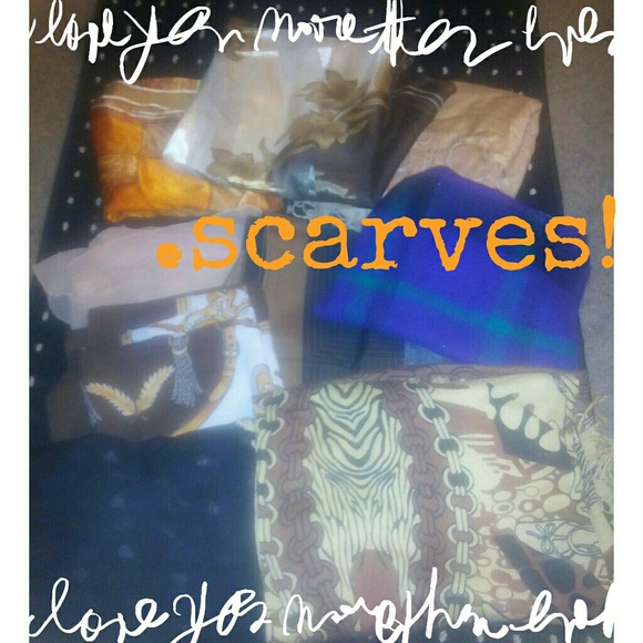 🌟SOLD🌟 ten scarves for the price of one!