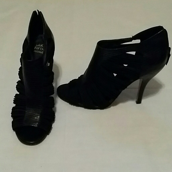 Sale!!!! SAKS FIFTH AVENUE Black Strappy Heels