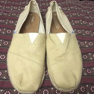 tan stripped TOMS. men's 8