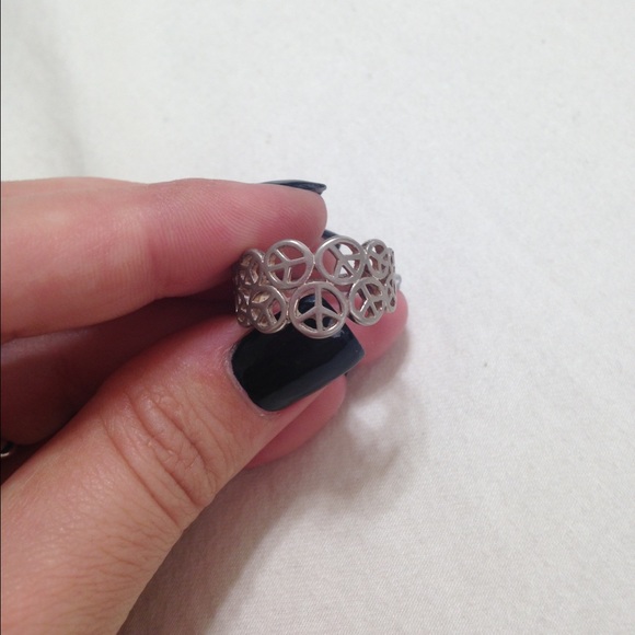 Ring - Picture 2 of 2