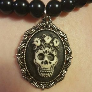 Victorian Style "choker" necklace w/ skull pendant