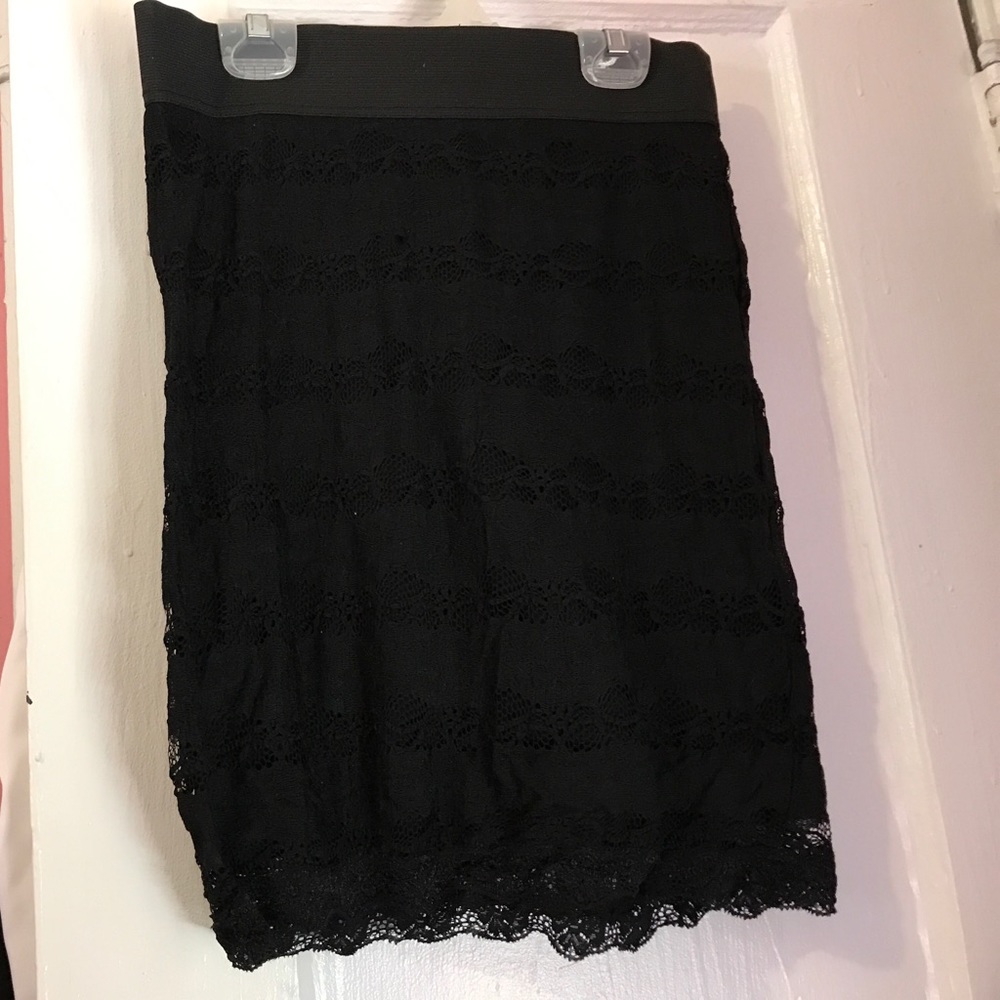 Stretchy black lace pencil skirt