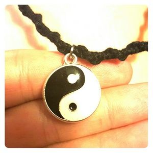 Ying Yang pendant woven choker necklace