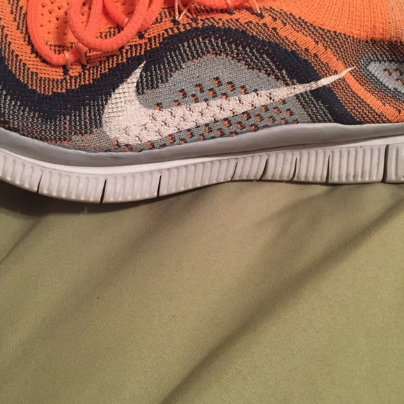 Nike shoes - Picture 3 of 4