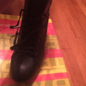 BLACK WEDGE SNEAKER LEATHER