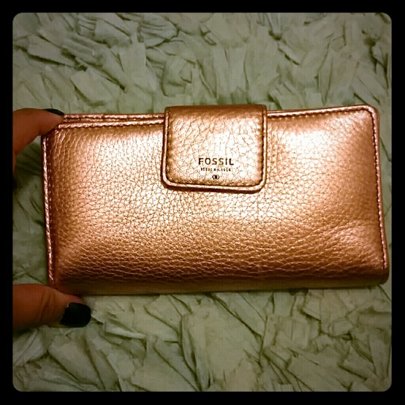 Fossil rose gold wallet