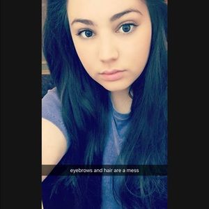 Meet your Posher, Alexis