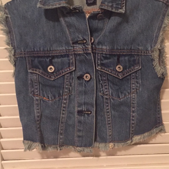 Denim vest jacket with laced back - Picture 3 of 3