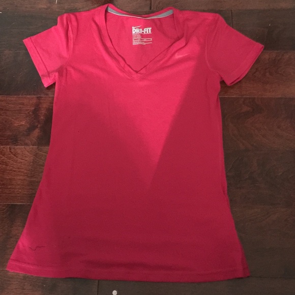 V-neck pink nike