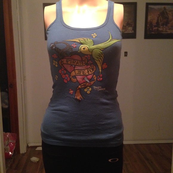 Blue ribbed tank