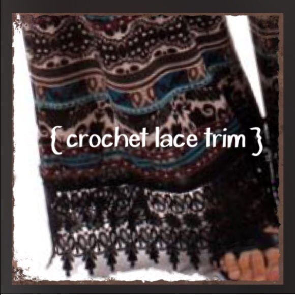 BEAUTIFUL PALAZZOS WITH CROCHET LACE HEM! - Picture 4 of 4