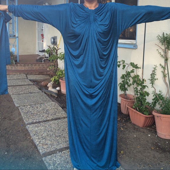 ✨💖HP!!!💖✨MaxAzria RARE, Elegant silk jersey gown - Picture 4 of 4