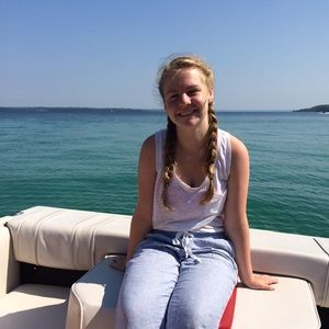 Meet your Posher, Annie