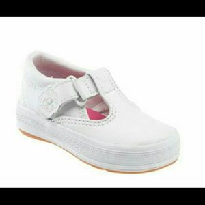 NWT Girls Keds Daphne Sneaker