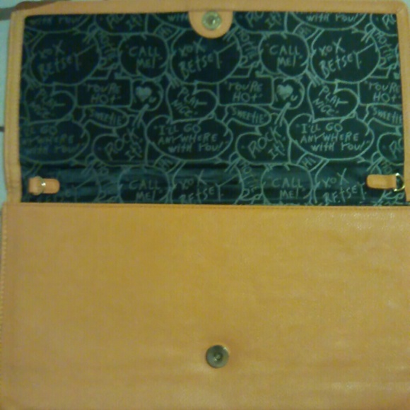 Betsy Johnson large clutch - Picture 3 of 3